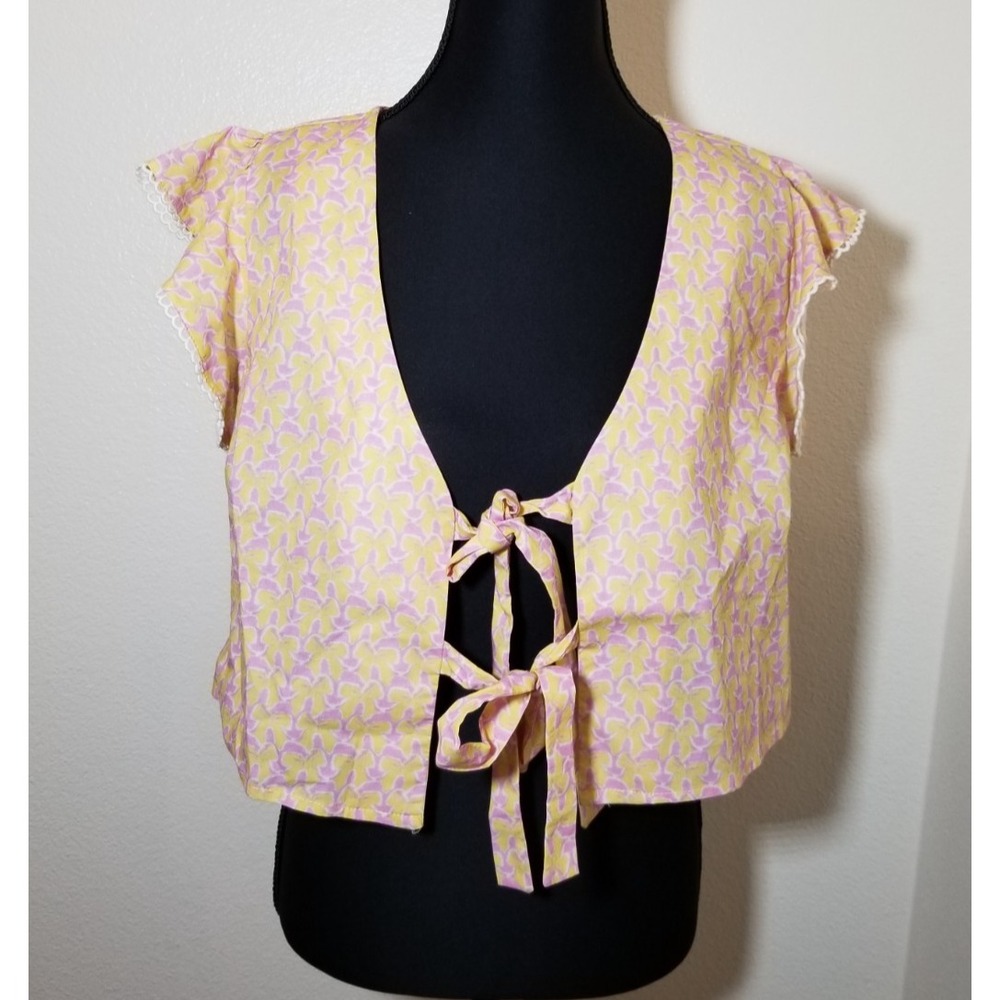 Lush Pink Floral Tie Front Crop Top Flutter Sleeve Size Small Cottage Boho NWOT